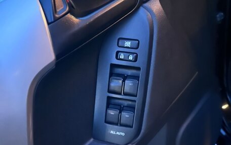 Toyota Land Cruiser Prado 150 рестайлинг 2, 2021 год, 4 300 000 рублей, 20 фотография
