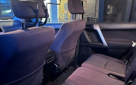 Toyota Land Cruiser Prado 150 рестайлинг 2, 2021 год, 4 300 000 рублей, 22 фотография