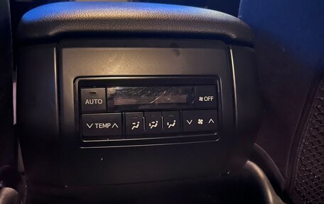 Toyota Land Cruiser Prado 150 рестайлинг 2, 2021 год, 4 300 000 рублей, 23 фотография
