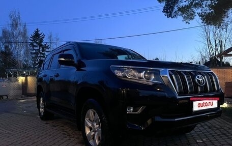 Toyota Land Cruiser Prado 150 рестайлинг 2, 2021 год, 4 300 000 рублей, 15 фотография