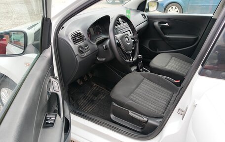 Volkswagen Polo VI (EU Market), 2016 год, 750 000 рублей, 9 фотография
