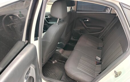 Volkswagen Polo VI (EU Market), 2016 год, 750 000 рублей, 10 фотография