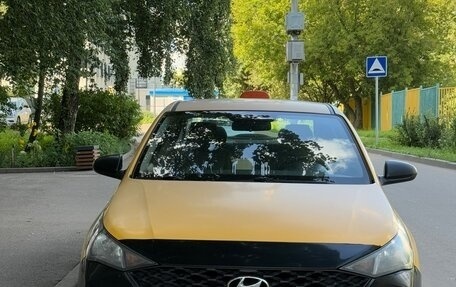 Hyundai Solaris II рестайлинг, 2020 год, 1 100 000 рублей, 2 фотография