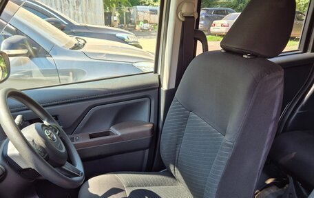 Toyota Roomy I, 2020 год, 1 100 000 рублей, 13 фотография
