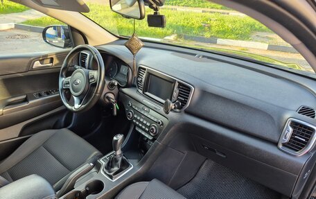 KIA Sportage IV рестайлинг, 2016 год, 1 900 000 рублей, 10 фотография
