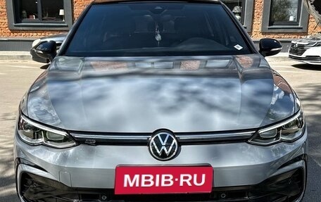 Volkswagen Golf VIII, 2022 год, 1 700 000 рублей, 1 фотография