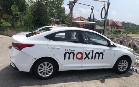 Hyundai Solaris II рестайлинг, 2018 год, 870 000 рублей, 5 фотография