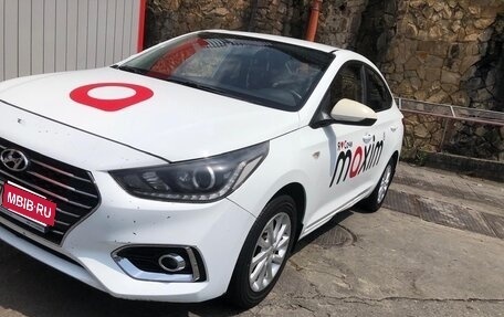 Hyundai Solaris II рестайлинг, 2018 год, 870 000 рублей, 2 фотография