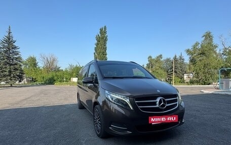 Mercedes-Benz V-Класс, 2016 год, 5 500 000 рублей, 2 фотография