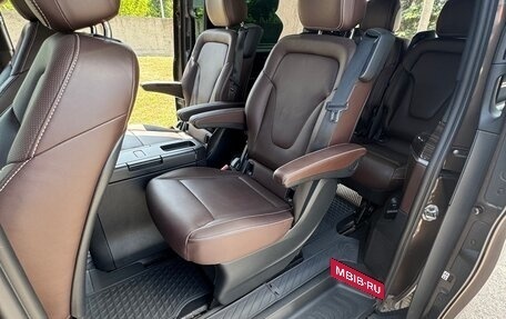 Mercedes-Benz V-Класс, 2016 год, 5 500 000 рублей, 10 фотография