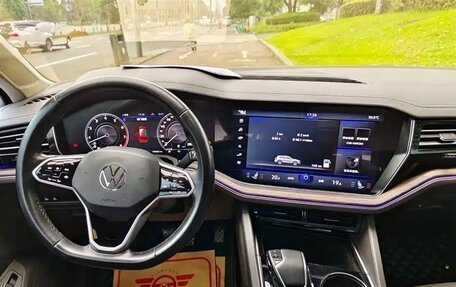 Volkswagen Touareg III, 2022 год, 4 500 000 рублей, 6 фотография