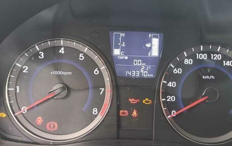 Hyundai Solaris II рестайлинг, 2015 год, 1 000 000 рублей, 3 фотография