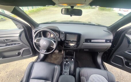 Mitsubishi Outlander III рестайлинг 3, 2012 год, 1 270 000 рублей, 12 фотография