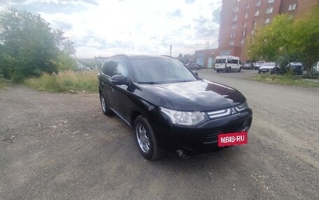 Mitsubishi Outlander III рестайлинг 3, 2012 год, 1 270 000 рублей, 10 фотография