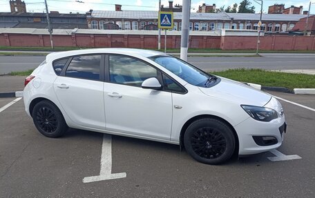 Opel Astra J, 2014 год, 820 000 рублей, 2 фотография