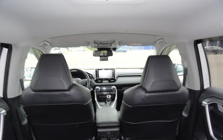 Toyota RAV4, 2020 год, 3 800 000 рублей, 24 фотография