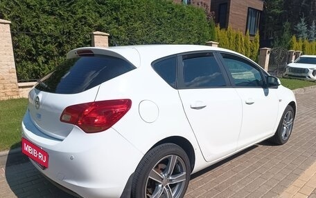 Opel Astra J, 2012 год, 575 000 рублей, 2 фотография
