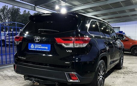 Toyota Highlander III, 2017 год, 3 299 000 рублей, 5 фотография