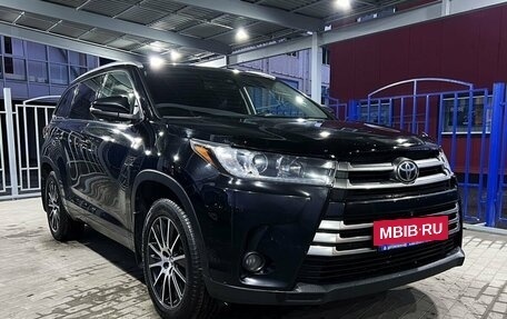 Toyota Highlander III, 2017 год, 3 299 000 рублей, 7 фотография