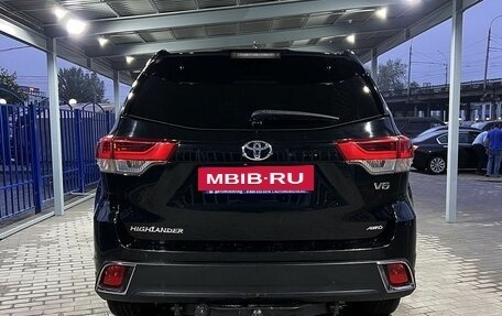 Toyota Highlander III, 2017 год, 3 299 000 рублей, 4 фотография