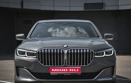 BMW 7 серия, 2019 год, 5 450 000 рублей, 1 фотография