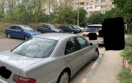Mercedes-Benz E-Класс, 2000 год, 600 000 рублей, 4 фотография