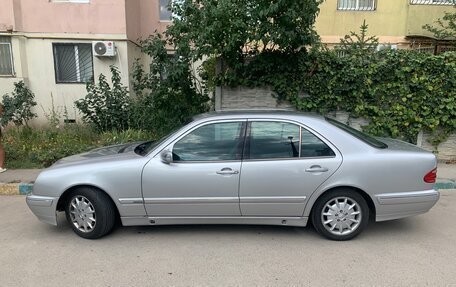 Mercedes-Benz E-Класс, 2000 год, 600 000 рублей, 10 фотография