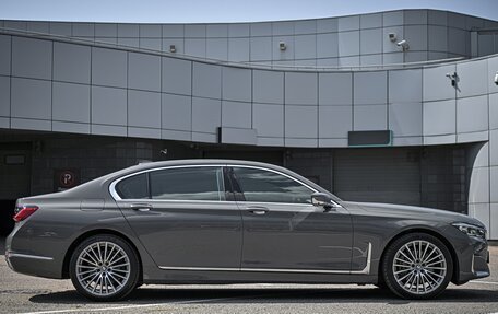 BMW 7 серия, 2019 год, 5 450 000 рублей, 5 фотография