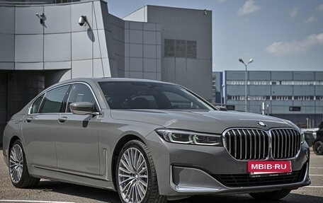 BMW 7 серия, 2019 год, 5 450 000 рублей, 3 фотография