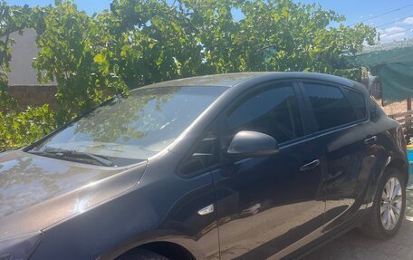 Opel Astra J, 2012 год, 870 000 рублей, 2 фотография