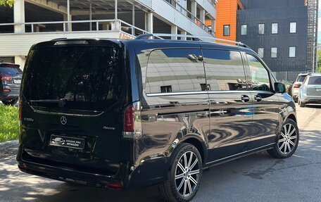 Mercedes-Benz V-Класс, 2022 год, 10 860 000 рублей, 3 фотография