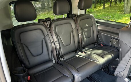 Mercedes-Benz V-Класс, 2022 год, 10 860 000 рублей, 6 фотография