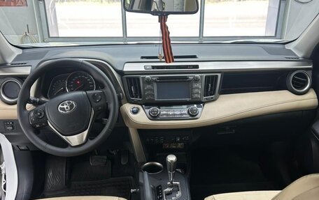 Toyota RAV4, 2014 год, 2 500 000 рублей, 11 фотография