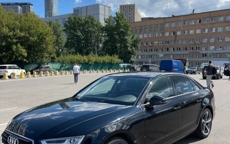 Audi A4, 2019 год, 2 500 000 рублей, 3 фотография