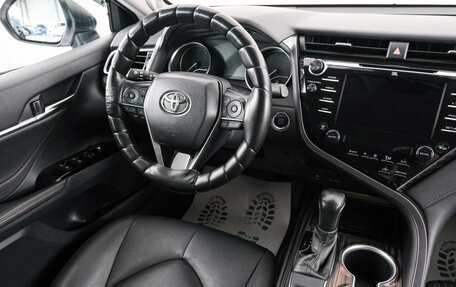 Toyota Camry, 2020 год, 3 429 000 рублей, 10 фотография