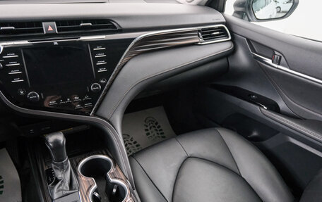 Toyota Camry, 2020 год, 3 429 000 рублей, 12 фотография
