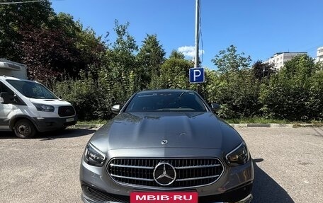 Mercedes-Benz E-Класс, 2021 год, 4 000 000 рублей, 3 фотография