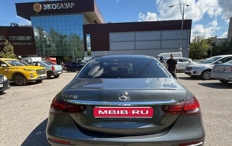 Mercedes-Benz E-Класс, 2021 год, 4 000 000 рублей, 6 фотография
