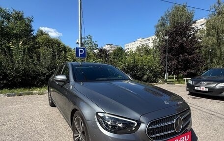 Mercedes-Benz E-Класс, 2021 год, 4 000 000 рублей, 4 фотография