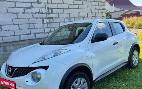 Nissan Juke II, 2013 год, 900 000 рублей, 3 фотография