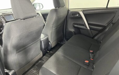 Toyota RAV4, 2018 год, 2 399 000 рублей, 18 фотография