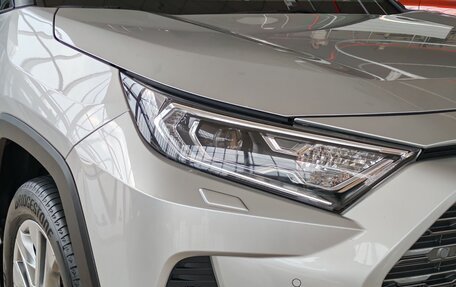 Toyota RAV4, 2021 год, 3 450 000 рублей, 9 фотография