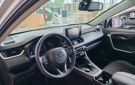 Toyota RAV4, 2021 год, 3 450 000 рублей, 18 фотография