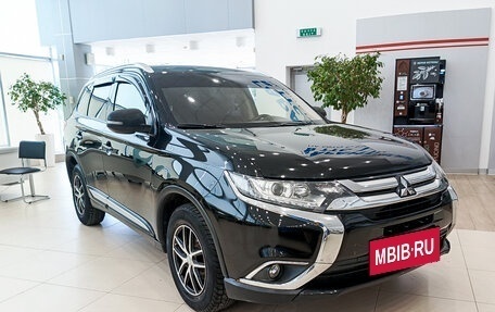 Mitsubishi Outlander III рестайлинг 3, 2016 год, 1 679 000 рублей, 7 фотография