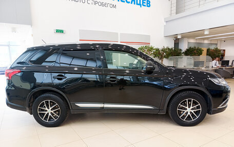 Mitsubishi Outlander III рестайлинг 3, 2016 год, 1 679 000 рублей, 8 фотография