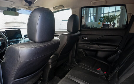 Mitsubishi Outlander III рестайлинг 3, 2016 год, 1 679 000 рублей, 16 фотография