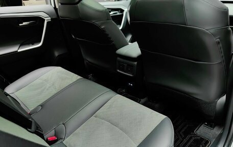Toyota RAV4, 2025 год, 4 100 000 рублей, 37 фотография