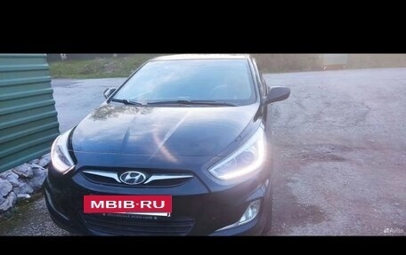 Hyundai Solaris II рестайлинг, 2013 год, 740 000 рублей, 3 фотография
