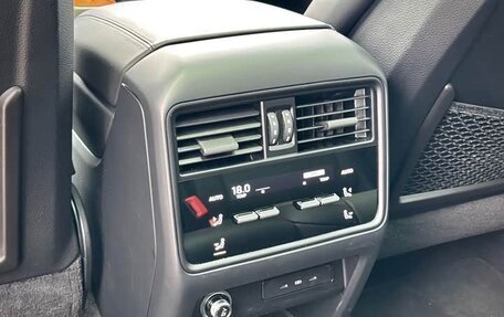 Porsche Cayenne III, 2024 год, 13 500 000 рублей, 17 фотография