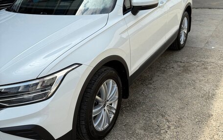 Volkswagen Tiguan II, 2022 год, 2 999 000 рублей, 12 фотография